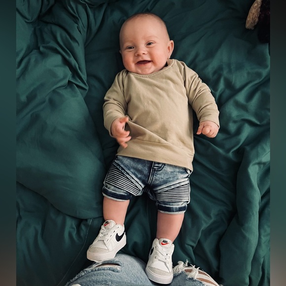 Meet your Posher, Madison - Picture 6 of 8